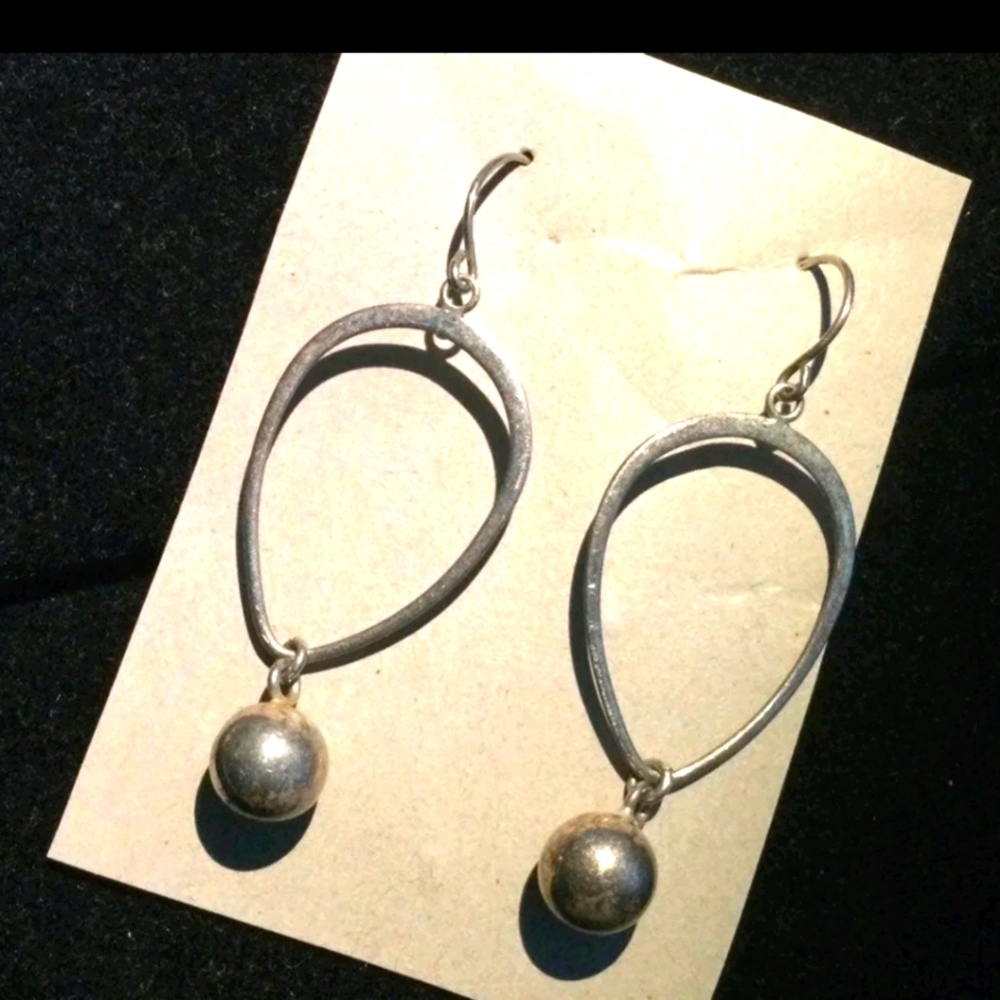 🥳HP🥳Chanel RARE Vintage Wire Teardrop Oval Authentic Earrings